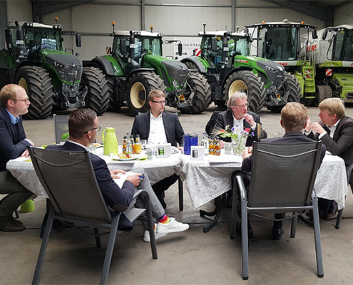 Ministerpräsident Günther besucht Umwelt- und Agrardienstleister Blunk 08