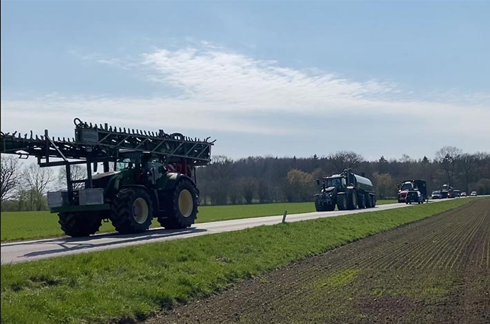 Blunk Agrar-Team auf dem Weg nach Lettland zum Ausbringen von Gülle und Gärsubstrat 04