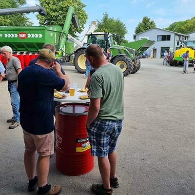 Blunk stellt neue Agrar Technik bei Drescherbier in Rendswühren vor - 111721